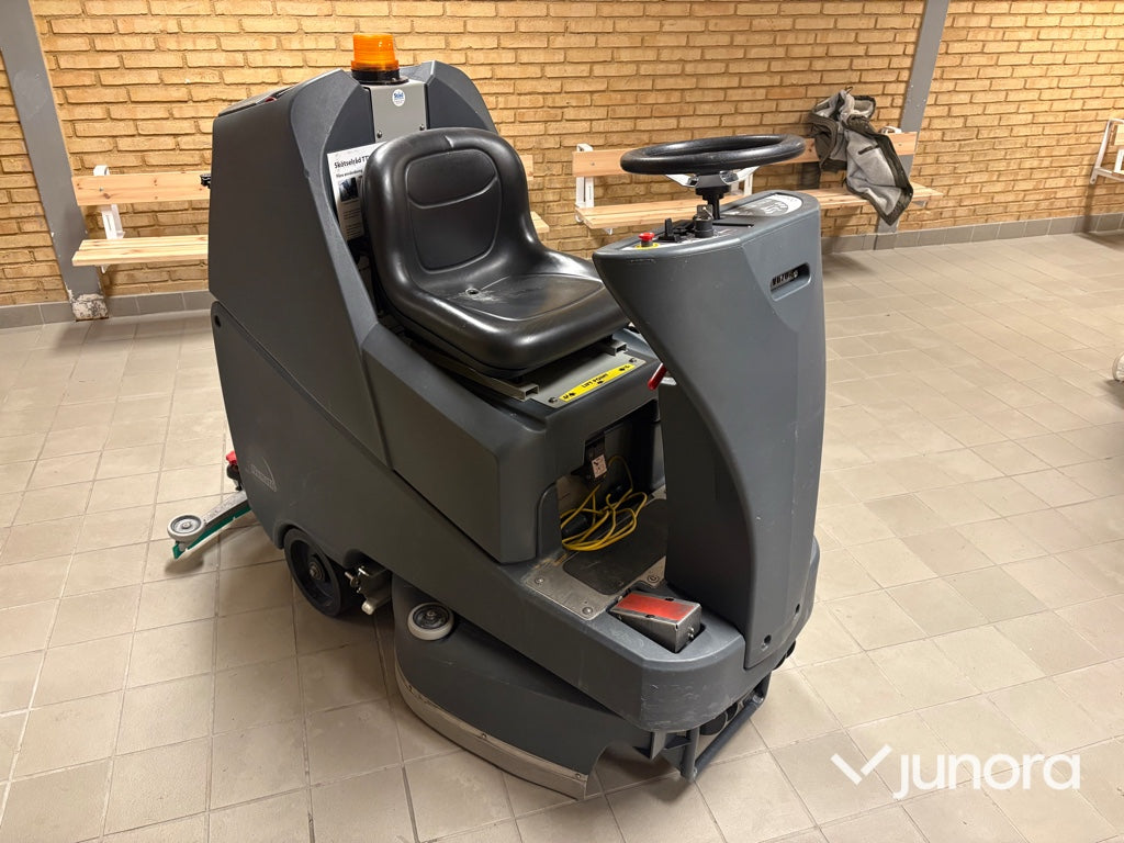 Skurmaskin - Numatic TTV678 G/300T