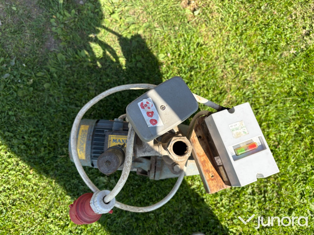 Komplett vattenpump med motor