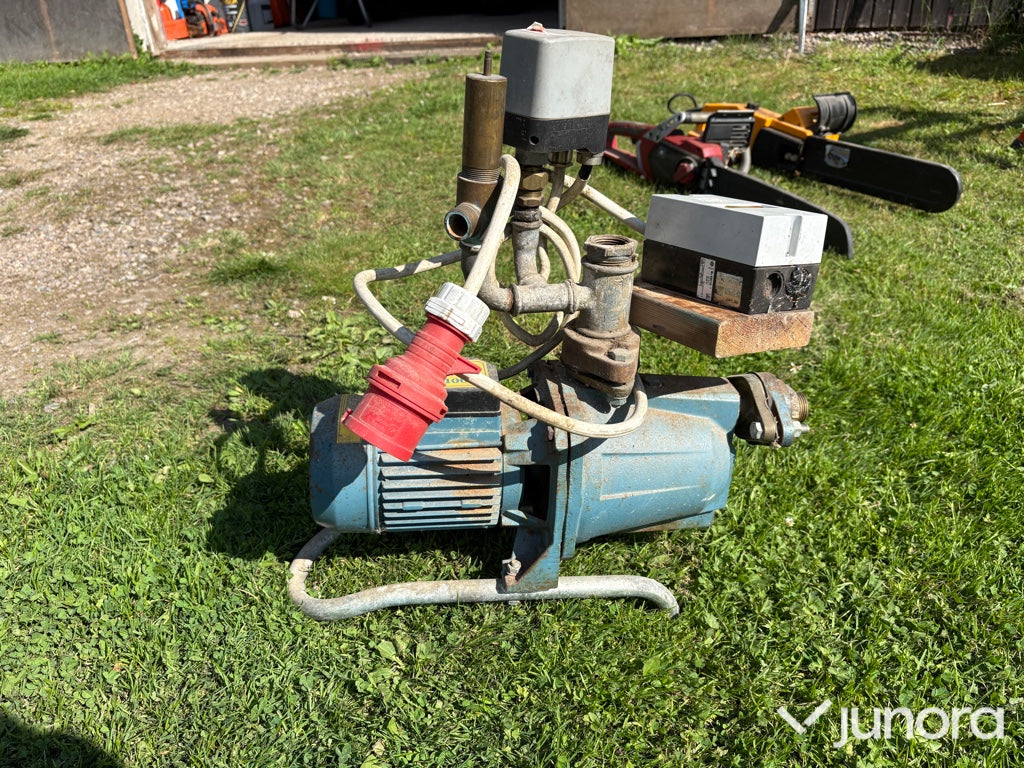 Komplett vattenpump med motor