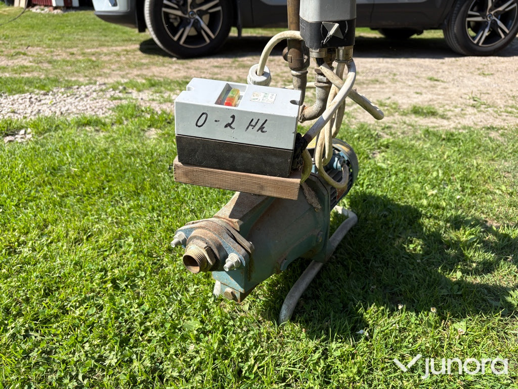 Komplett vattenpump med motor