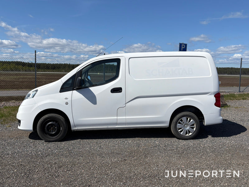 Transportbil Nissan NV200