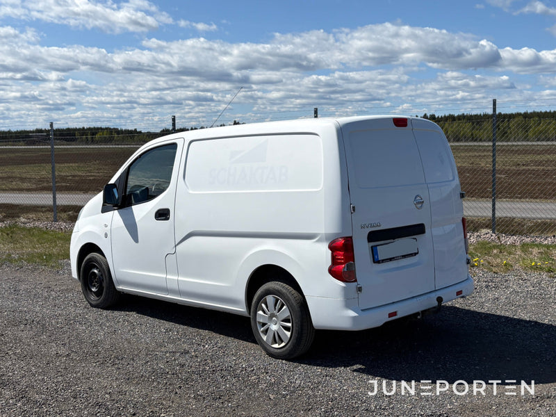 Transportbil Nissan NV200