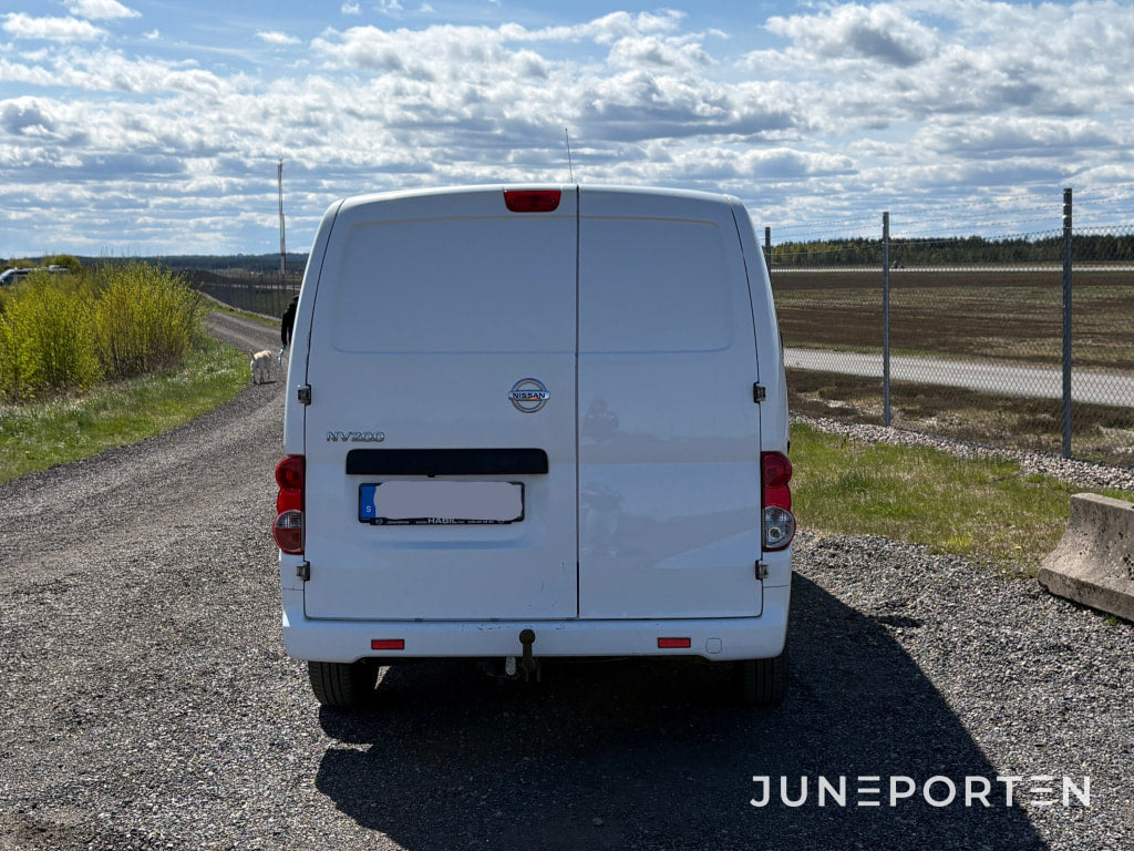 Transportbil Nissan NV200