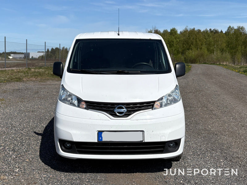 Transportbil Nissan NV200