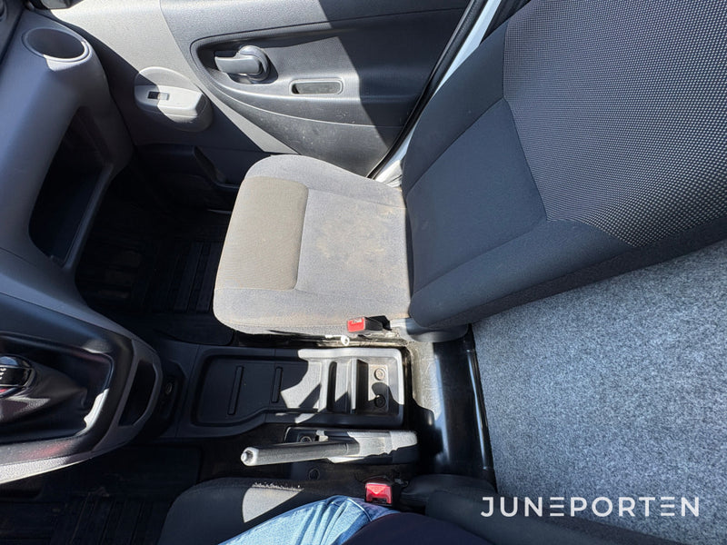 Transportbil Nissan NV200