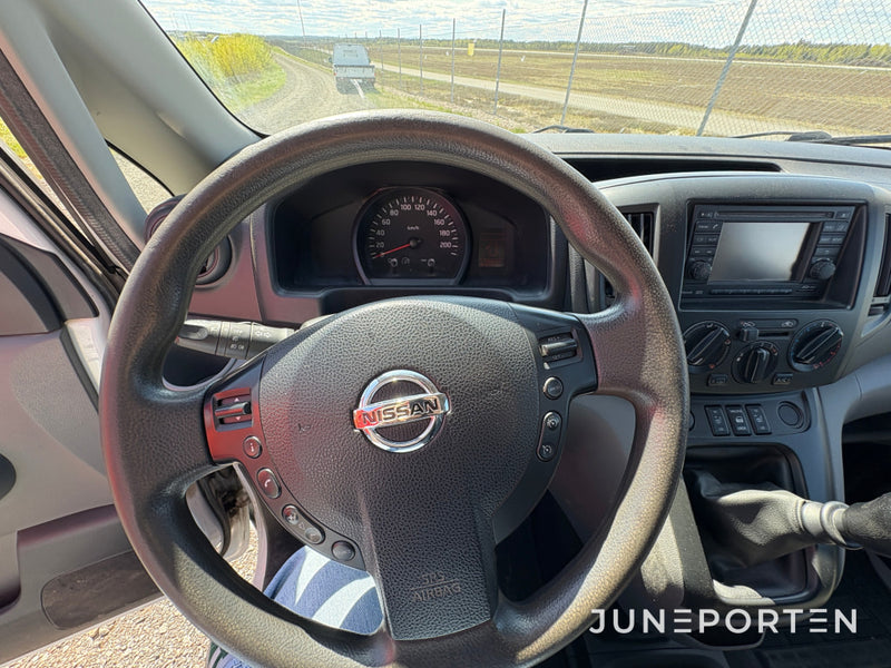 Transportbil Nissan NV200