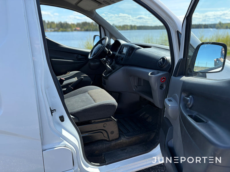 Transportbil Nissan NV200