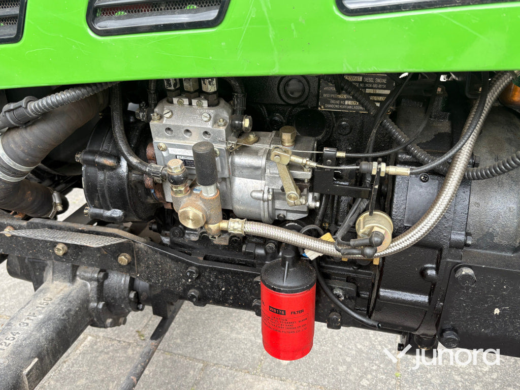Traktor Europard 254