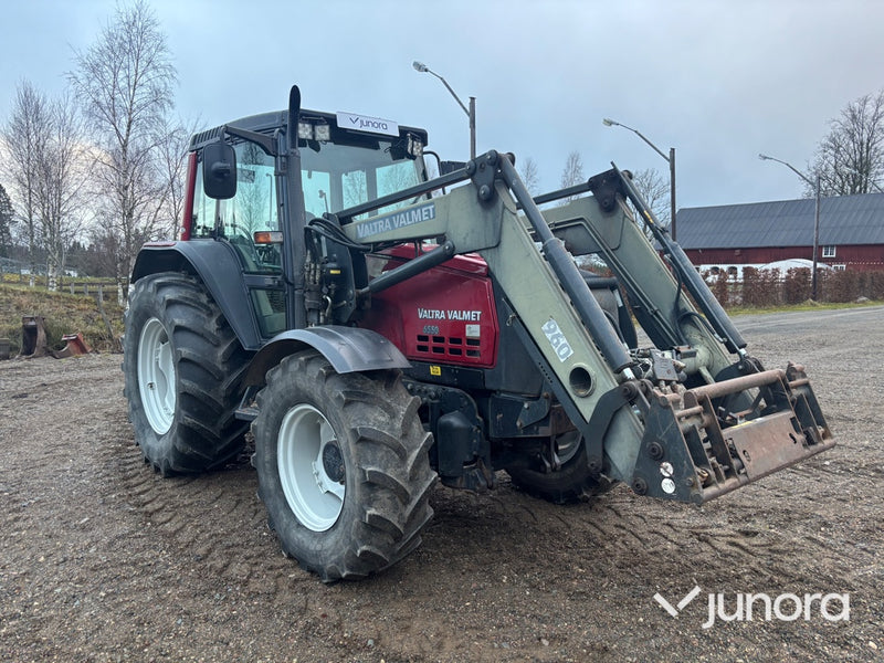 Traktor - Valtra Valmet 6550-4 Hi-Tech, med lastare