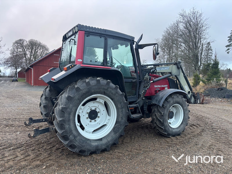 Traktor - Valtra Valmet 6550-4 Hi-Tech, med lastare