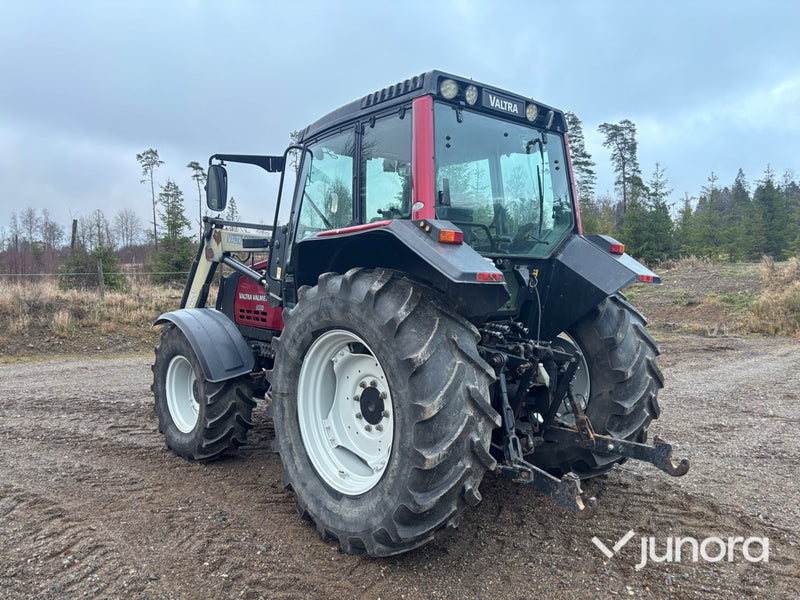 Traktor - Valtra Valmet 6550-4 Hi-Tech, med lastare