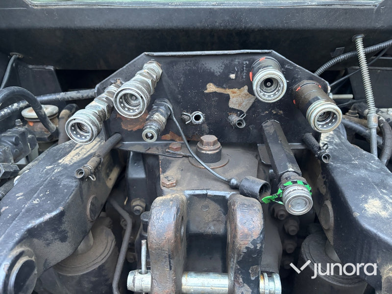 Traktor - Valtra Valmet 6550-4 Hi-Tech, med lastare