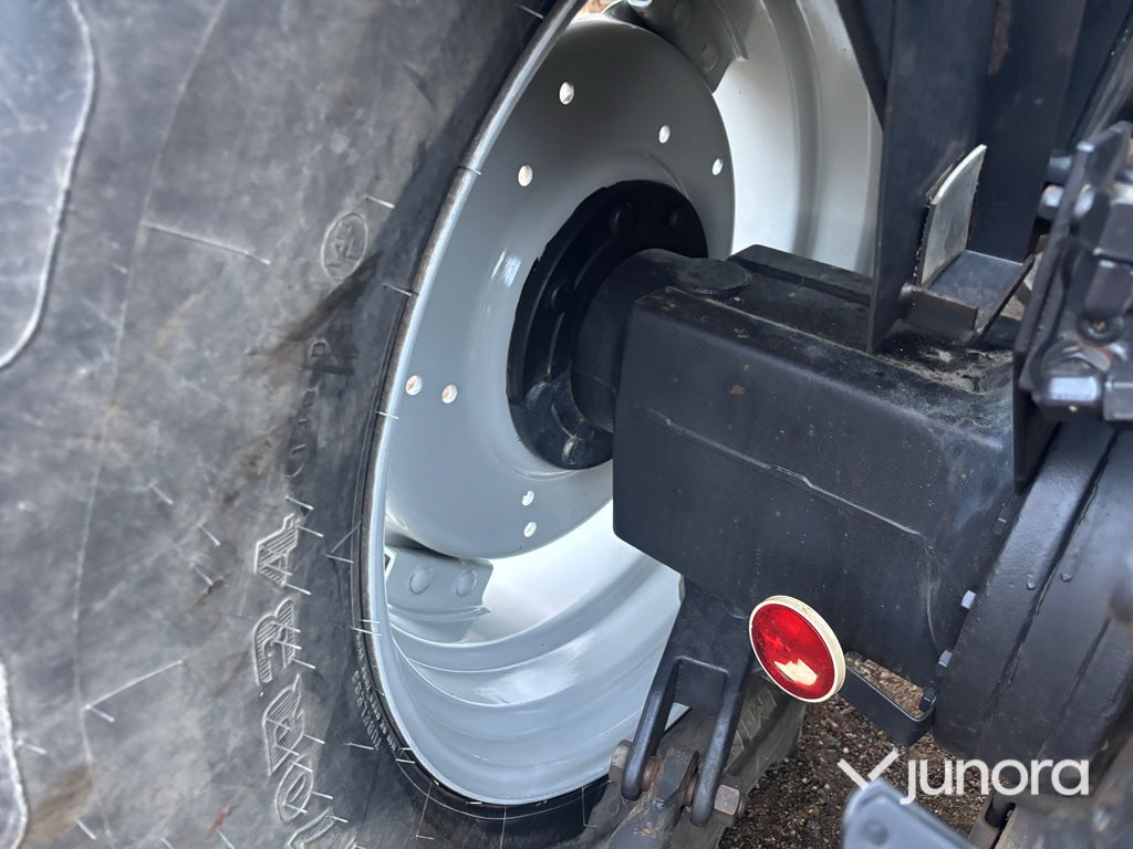 Traktor - Valtra Valmet 6550-4 Hi-Tech, med lastare