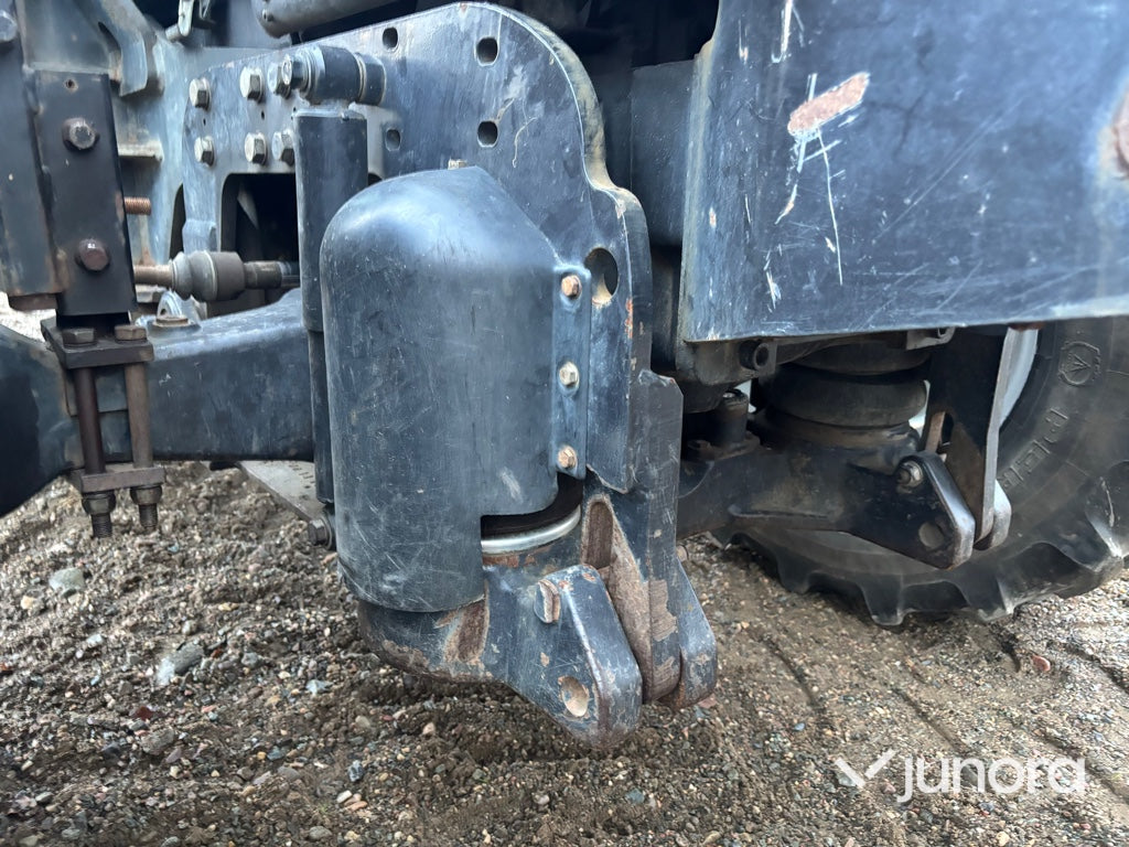 Traktor - Valtra Valmet 6550-4 Hi-Tech, med lastare