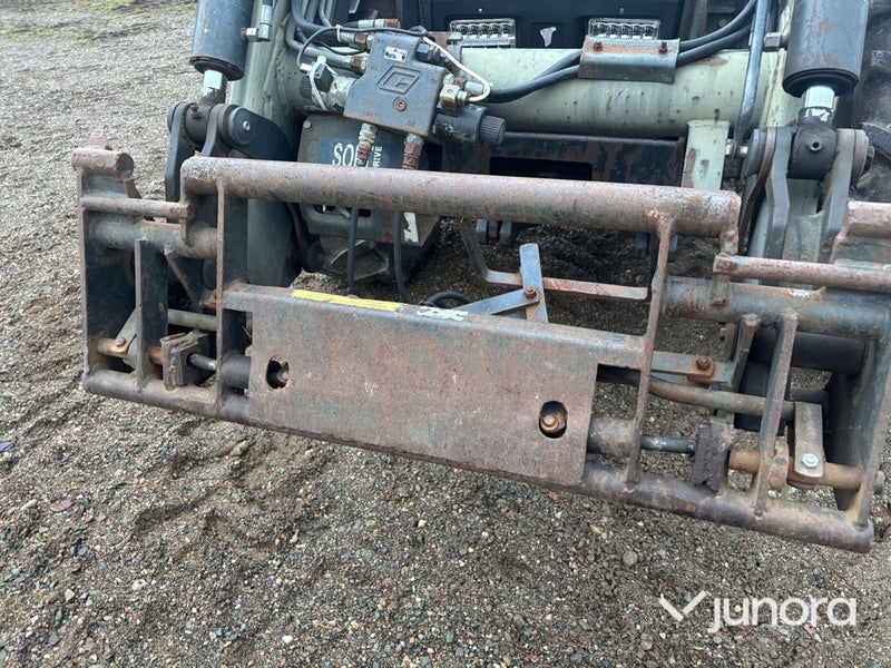 Traktor - Valtra Valmet 6550-4 Hi-Tech, med lastare