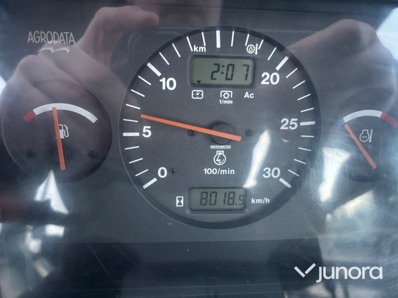 Traktor - Valtra Valmet 6550-4 Hi-Tech, med lastare