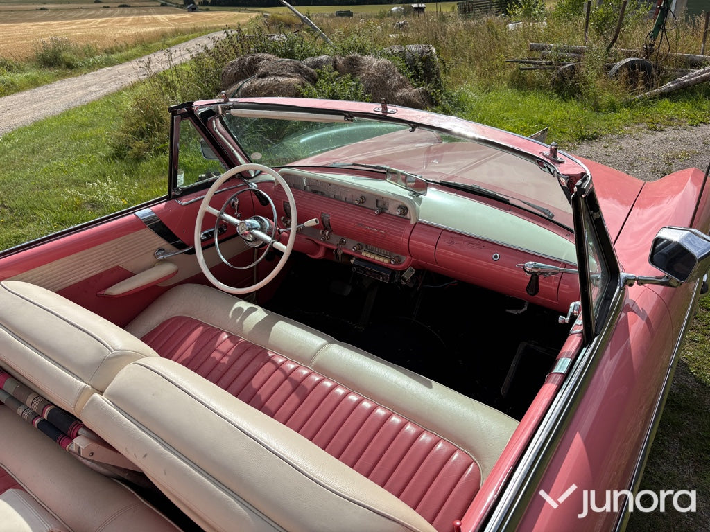 Lincoln Capri -55 ( George Barris )