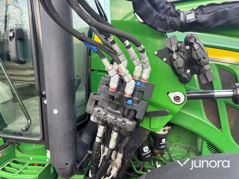 Traktor - John Deere 5125R med lastare & frontlyft