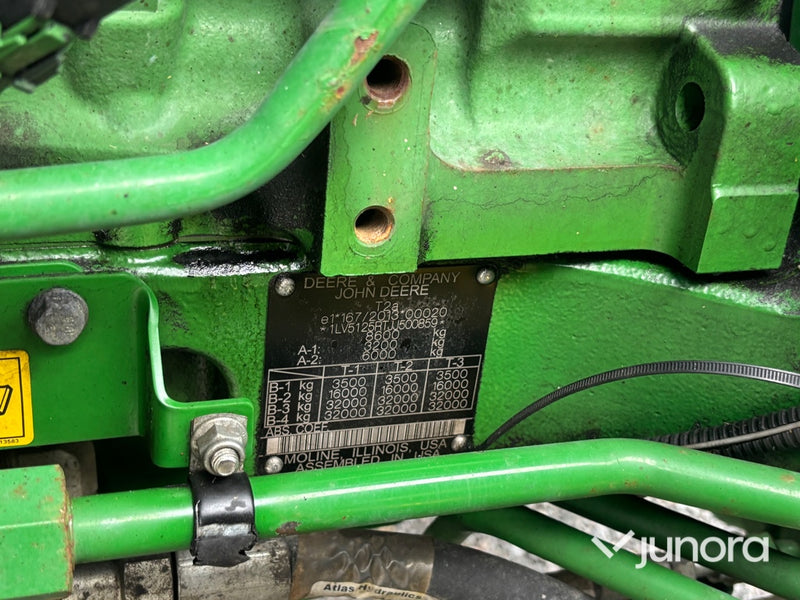 Traktor - John Deere 5125R med lastare & frontlyft