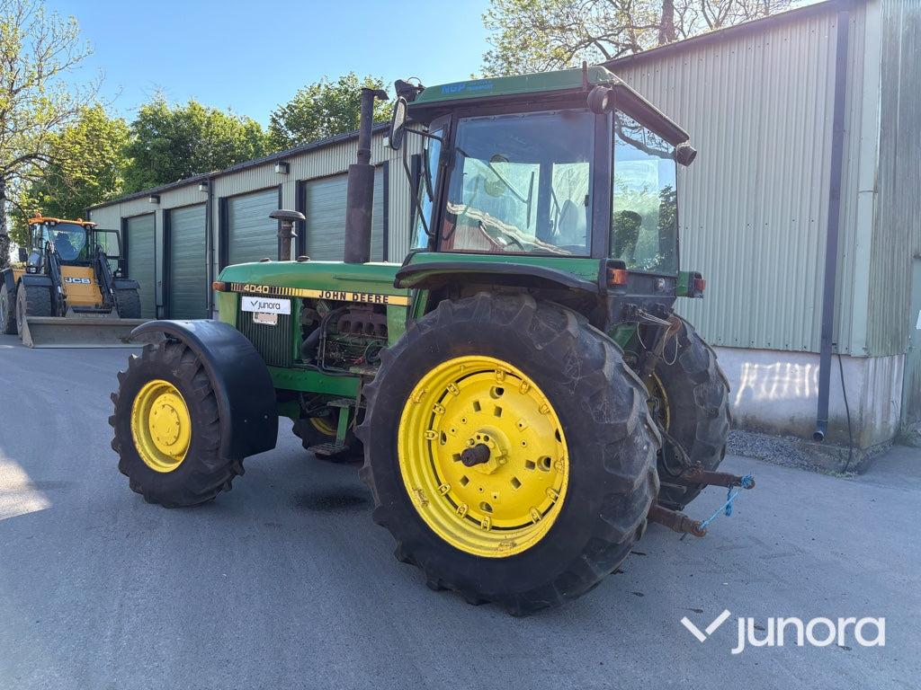 Traktor - John Deere, 4040 QR HFWD
