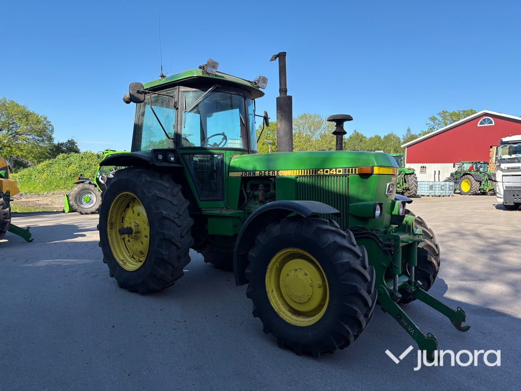 Traktor - John Deere, 4040 QR HFWD