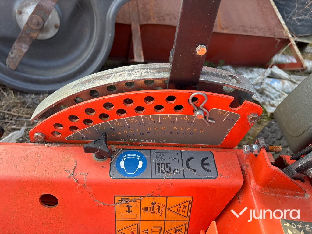 Åkgräsklippare - Husqvarna LZ25