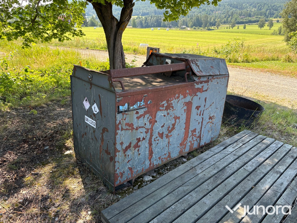 Dieseltank ABG-800 med lyftbåge