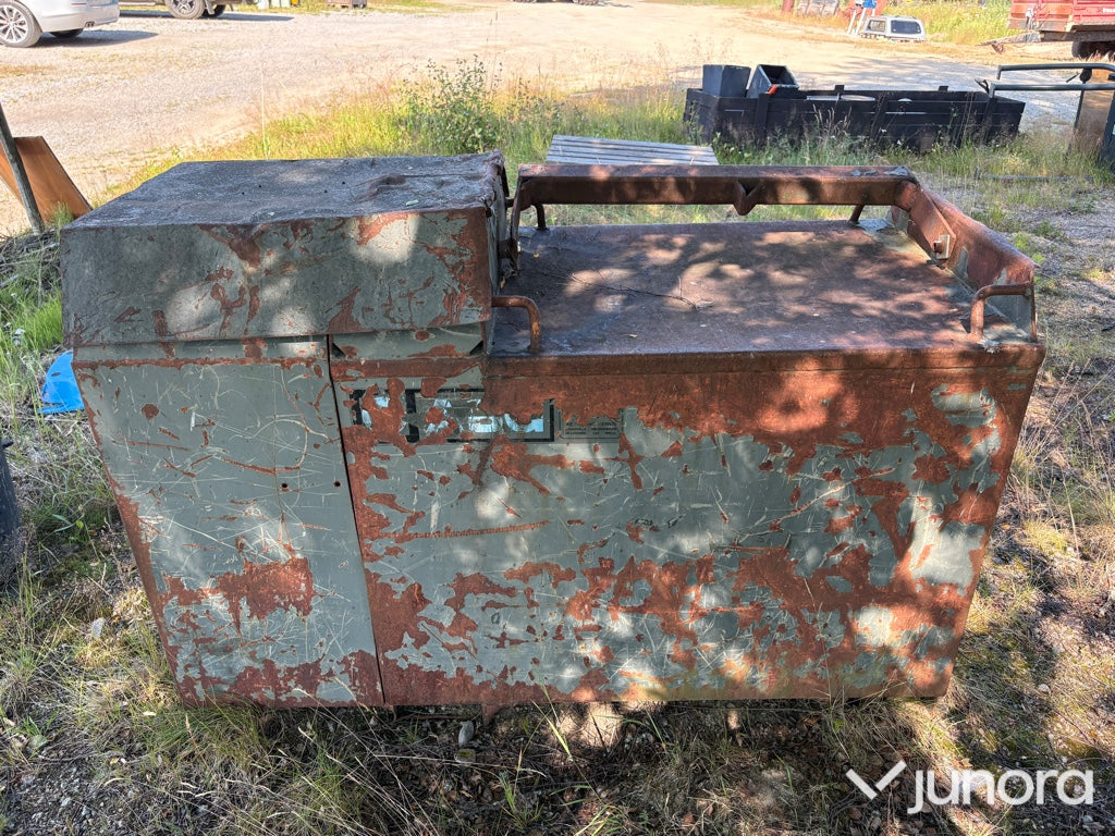 Dieseltank ABG-800 med lyftbåge
