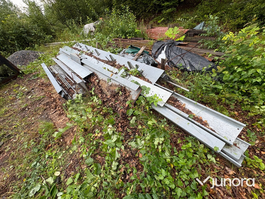 Falldörr/Rullport omonterad  Agrotel 14 × 5 m