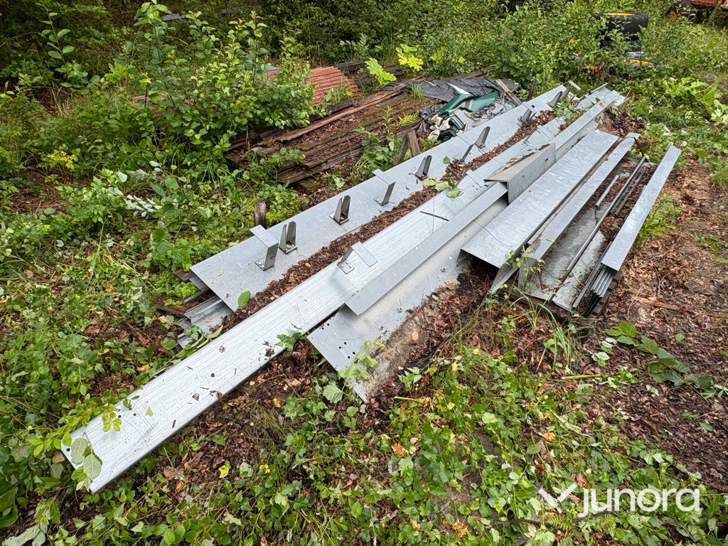 Falldörr/Rullport omonterad  Agrotel 14 × 5 m