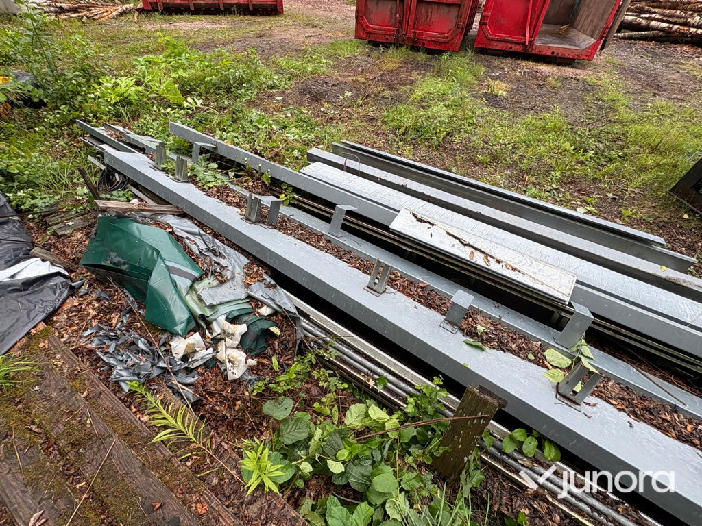 Falldörr/Rullport omonterad  Agrotel 14 × 5 m