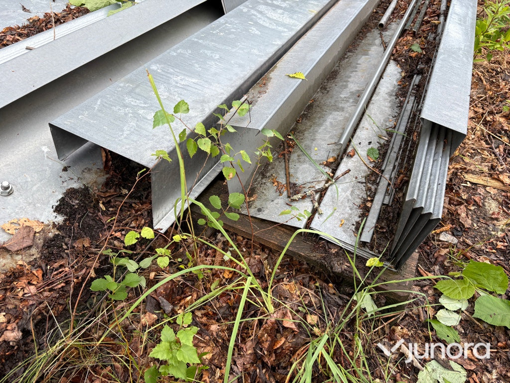 Falldörr/Rullport omonterad  Agrotel 14 × 5 m