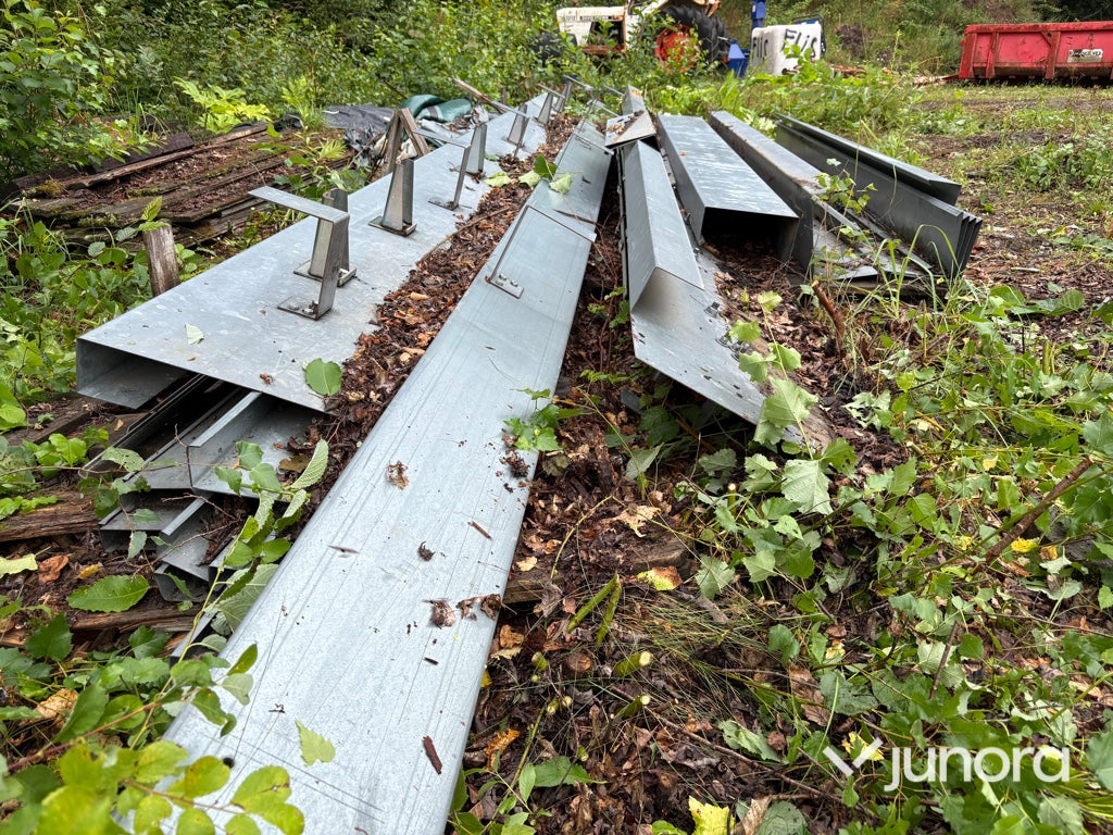 Falldörr/Rullport omonterad  Agrotel 14 × 5 m