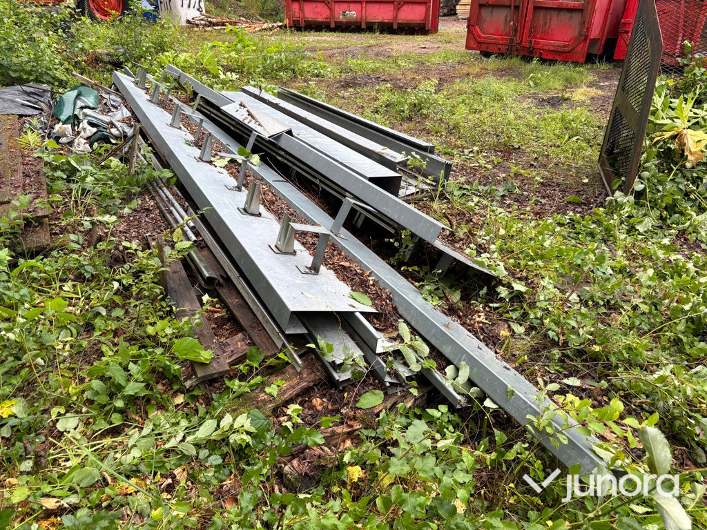 Falldörr/Rullport omonterad  Agrotel 14 × 5 m