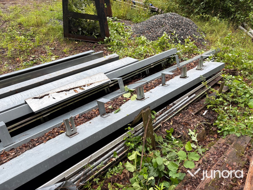 Falldörr/Rullport omonterad  Agrotel 14 × 5 m