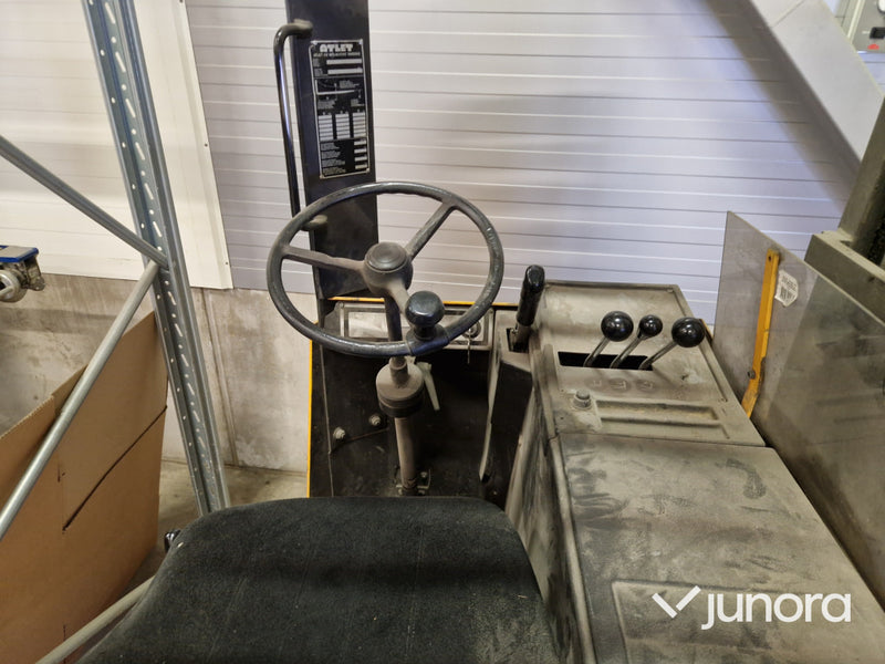Skjutstativtruck Atlet 140