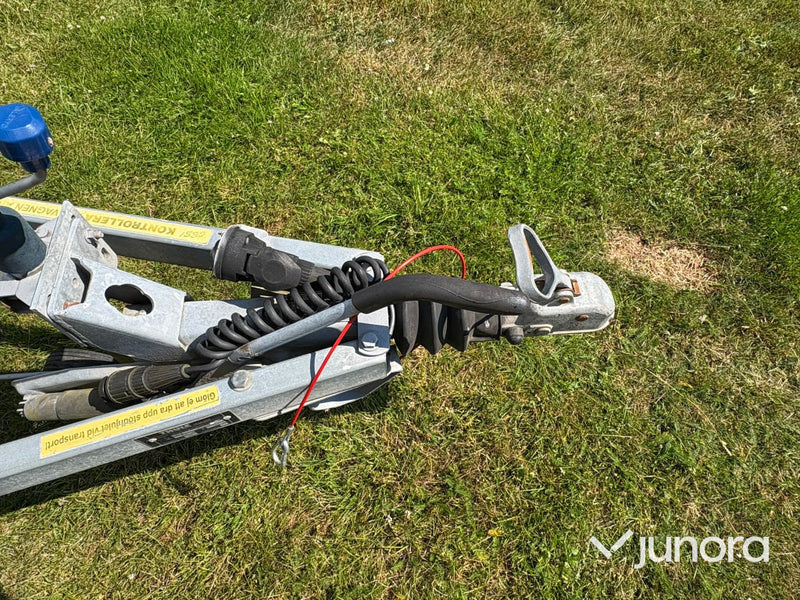 Släpvagn med kåpa och lucka Thule CV 100032