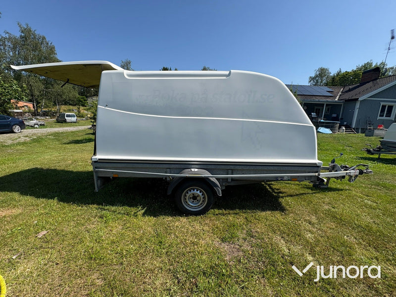 Släpvagn med kåpa och lucka Thule CV 100032