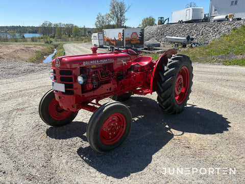 Traktor Bolinder-Munktell Volvo Terrier inkl. Störtbåge & Slåtterbalk