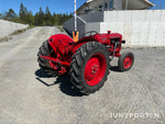 Traktor Bolinder-Munktell Volvo Terrier inkl. Störtbåge & Slåtterbalk