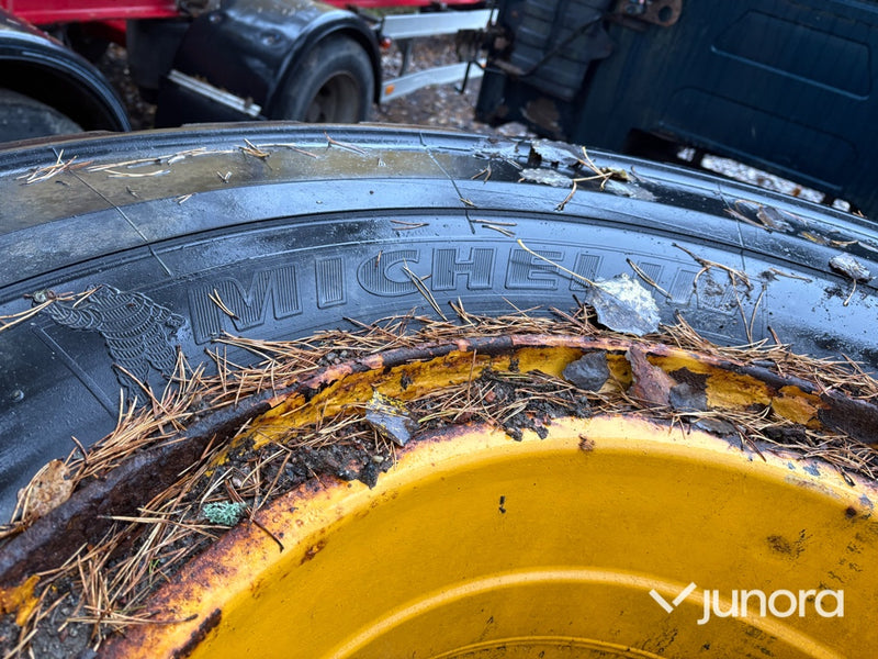 Lastbilsdäck - 750/65 R25,4st