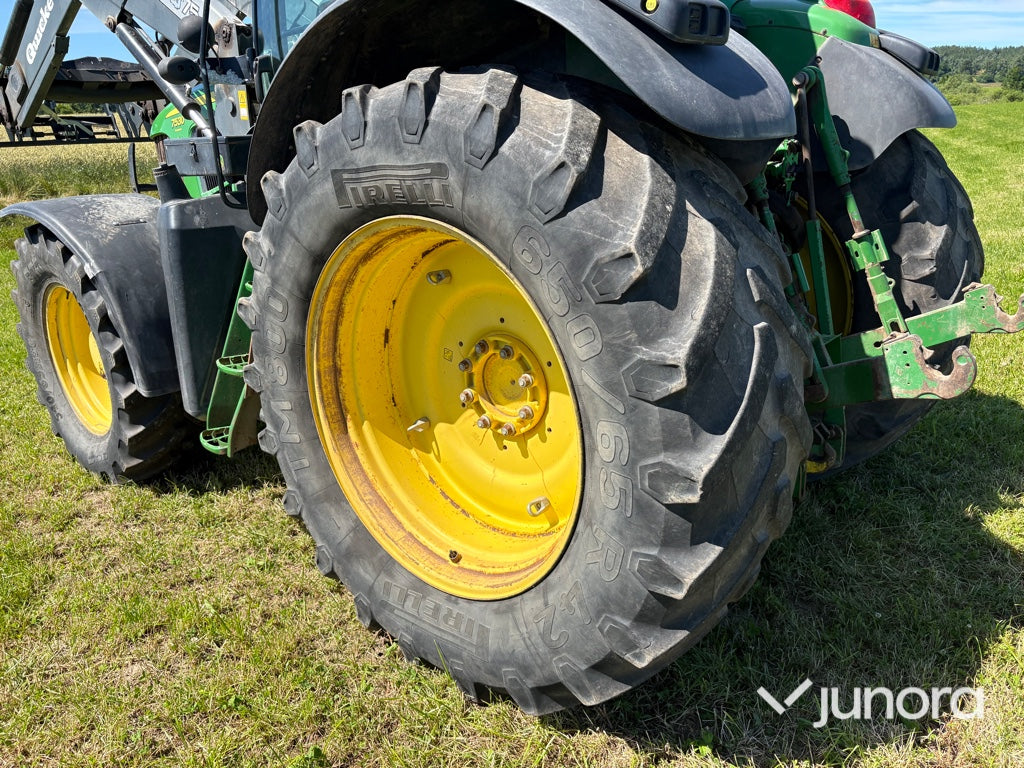 Traktor - John Deere 7530 med Quicke Q75-lastare
