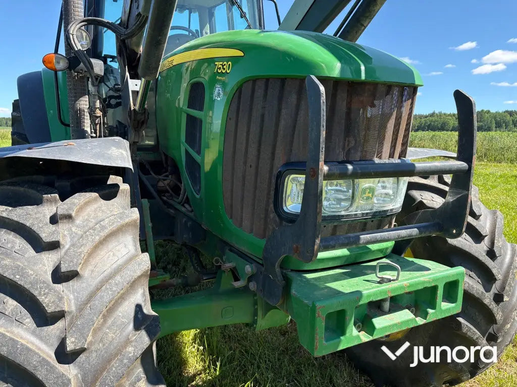 Traktor med frontlastare - John Deere 7530, Quicke Q75