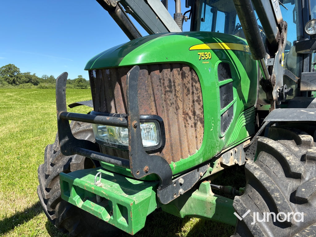 Traktor - John Deere 7530 med Quicke Q75-lastare