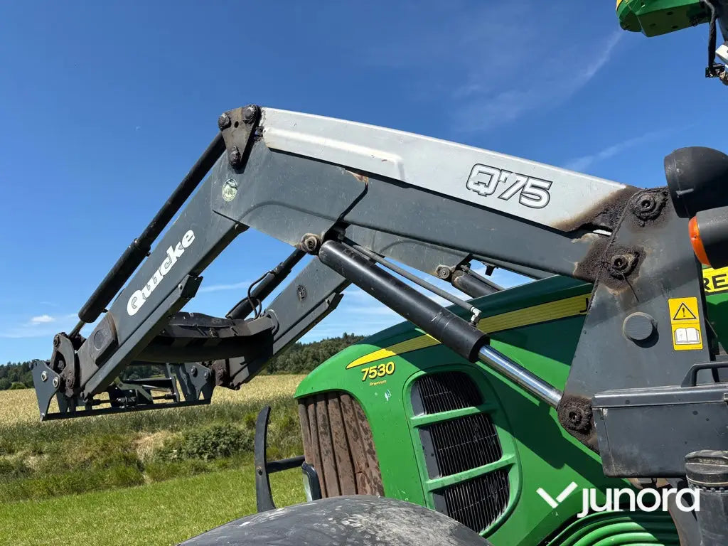 Traktor med frontlastare - John Deere 7530, Quicke Q75