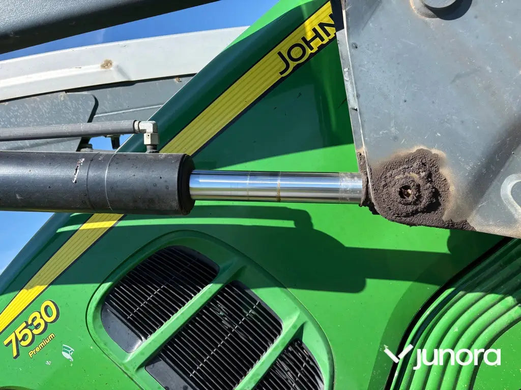 Traktor med frontlastare - John Deere 7530, Quicke Q75