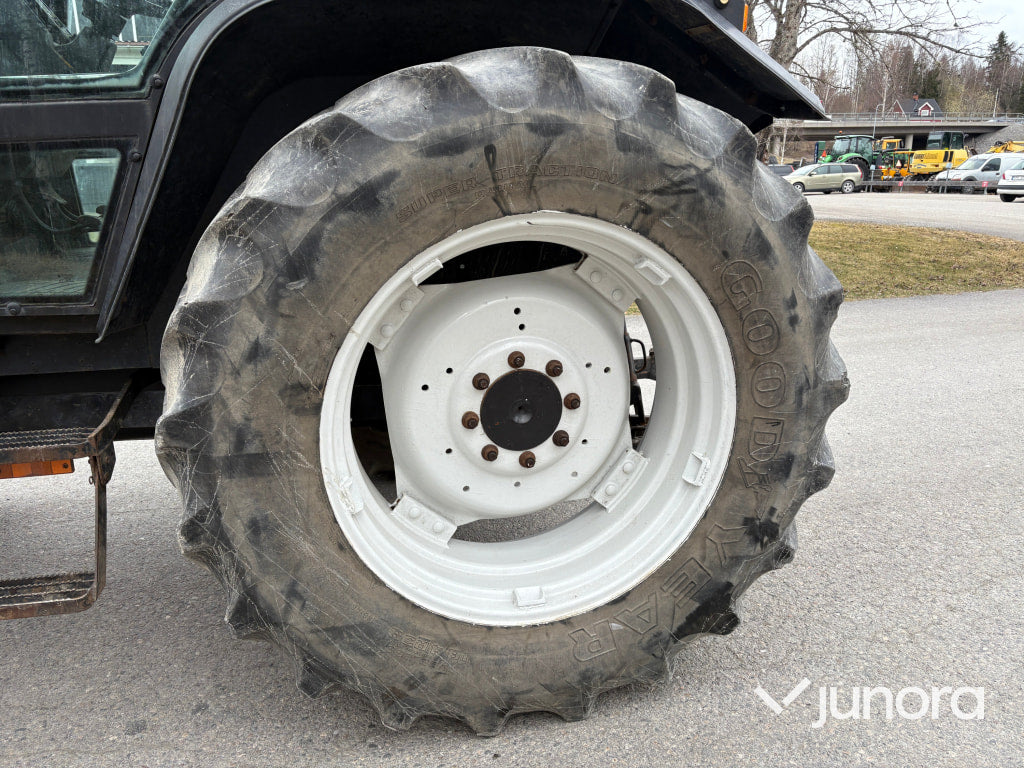 Valtra Valmet 6200
