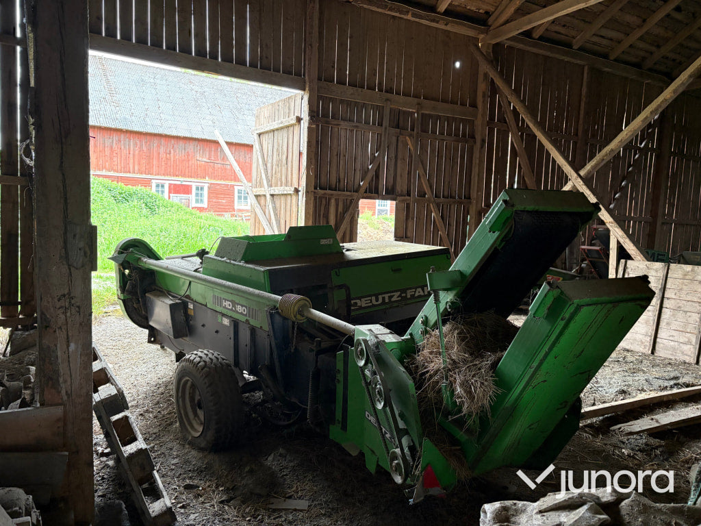 Småbalspress/Hårdpress DEUTZ FAHR HD 380 med balkastare DEUTZ FAHR BS 345