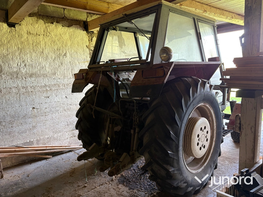 Traktor Ursus C-385