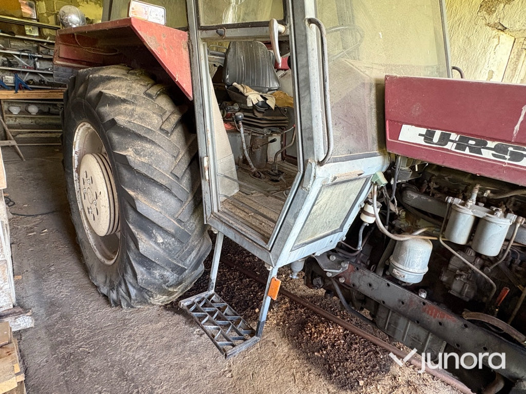 Traktor Ursus C-385